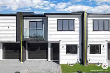 8C Benton Place, Manurewa