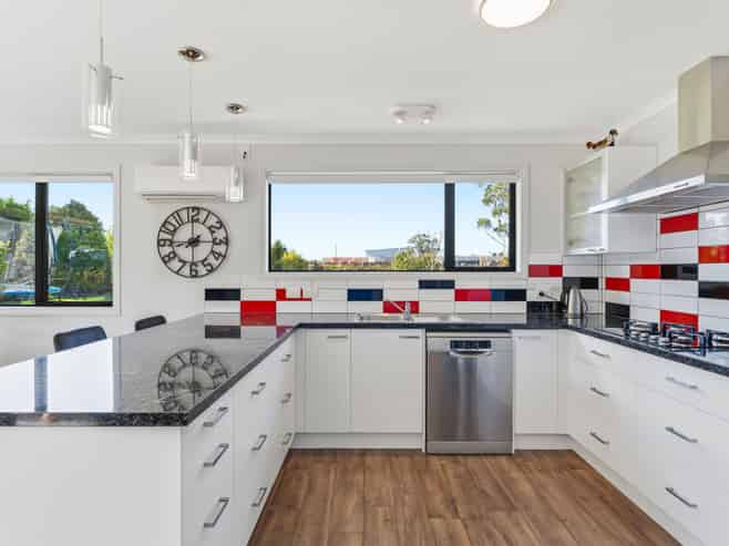 27 Green Island Bush Road, BLACKHEAD