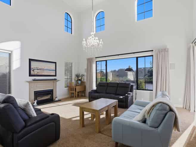 166 Oriental Parade, Papamoa
