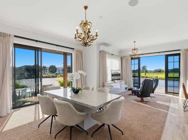 166 Oriental Parade, Papamoa