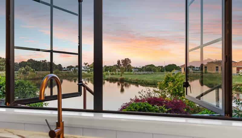 166 Oriental Parade, Papamoa