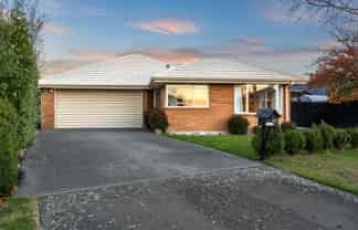 35 Durrell Way, ROLLESTON