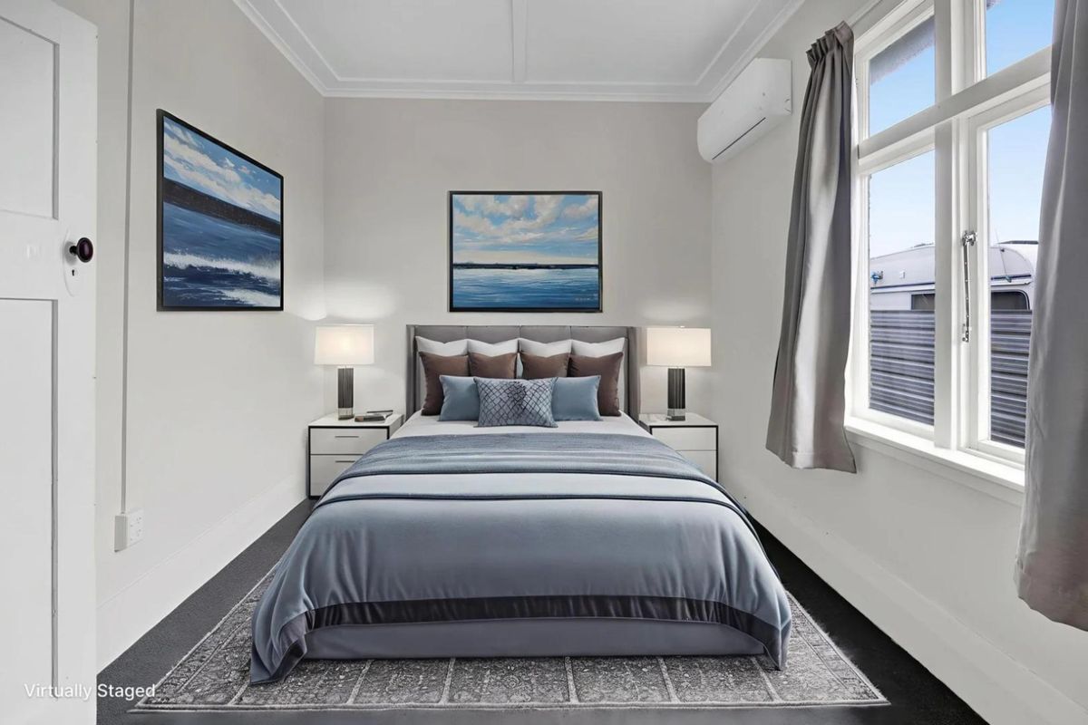 Tidy 3-Bedroom Home - Convenient Hawera Location - Więcej
