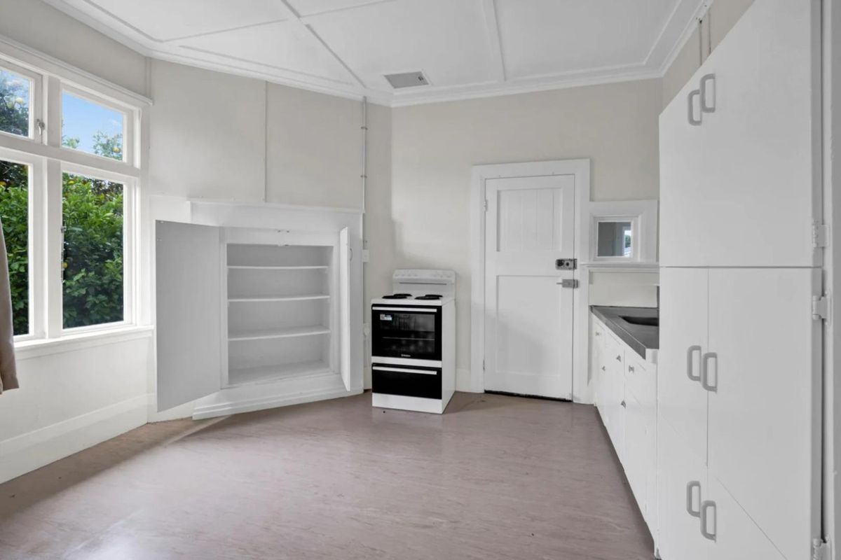 Tidy 3-Bedroom Home - Convenient Hawera Location - Widok 2