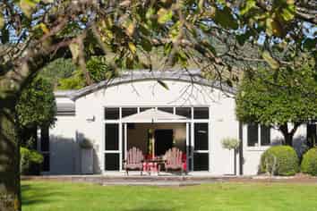 51 Mahaki Road, Paraparaumu
