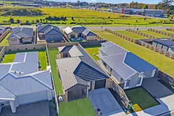 21 Wilkin Road, Woodend