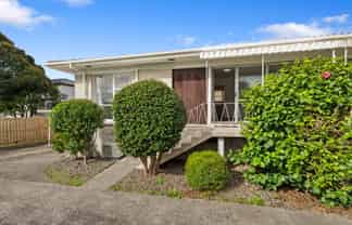 3/4 Cambourne Road, Sandringham