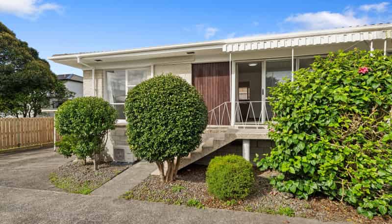 3/4 Cambourne Road, Sandringham