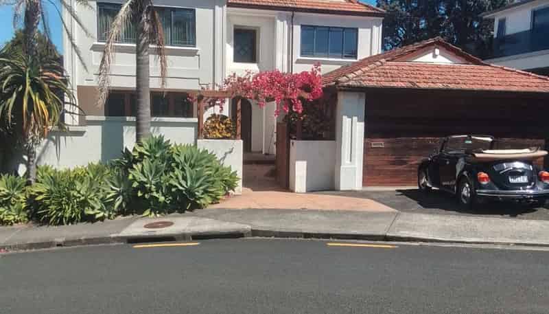 17 Blomfield Spa, Takapuna