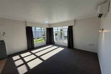 2/342 Waihi Road, Judea