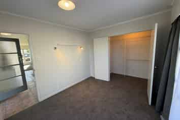 2/342 Waihi Road, Judea