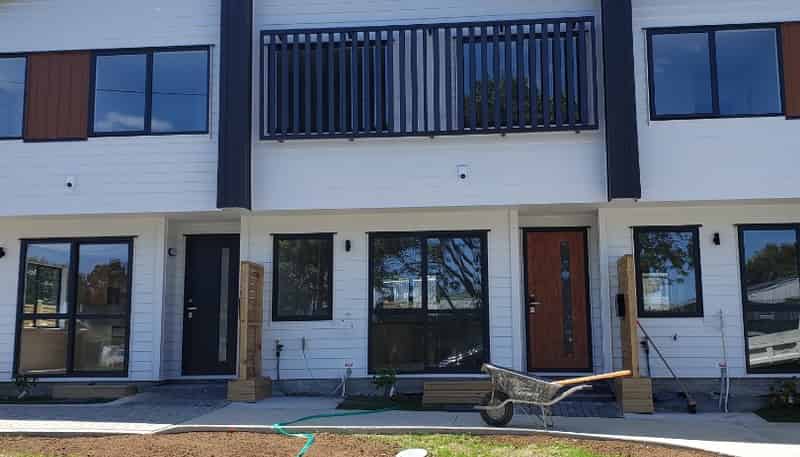 2/2 Dolphin Street, Pakuranga