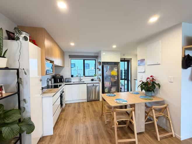 2/2 Dolphin Street, Pakuranga