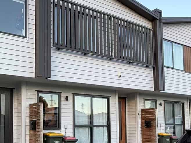 2/2 Dolphin Street, Pakuranga