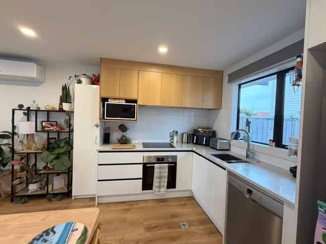 2/2 Dolphin Street, Pakuranga