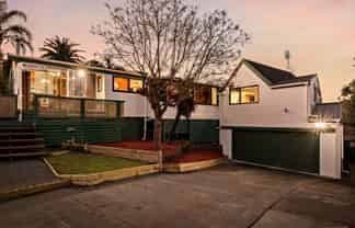 22 Marina View Drive, West Harbour