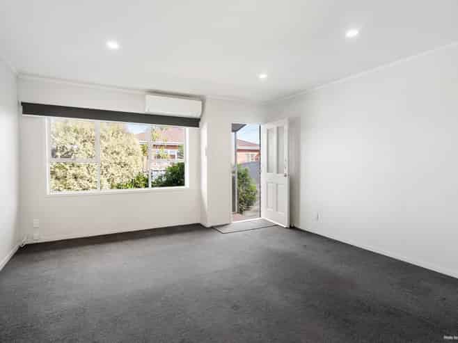 2/23 Tawa Road, Onehunga