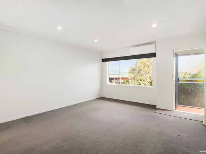 2/23 Tawa Road, Onehunga