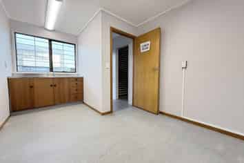 Versatile Manukau Unit | 291 m2