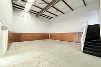 Versatile Manukau Unit | 291 m2