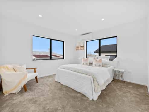 25B Rosamund Avenue, New Windsor