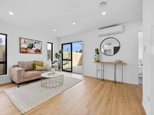 25B Rosamund Avenue, New Windsor