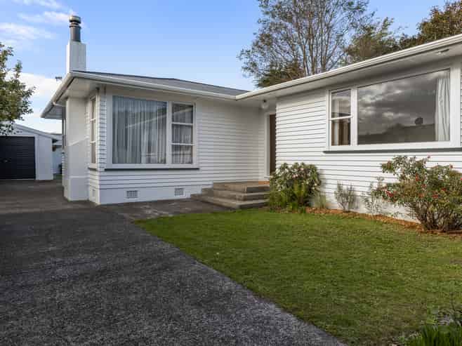 6 Duke Street, Levin