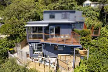 6B Matai Terrace, Eastbourne