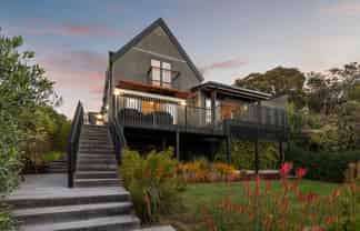 10 Tuawera Terrace, Clifton