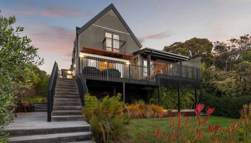 10 Tuawera Terrace, Clifton
