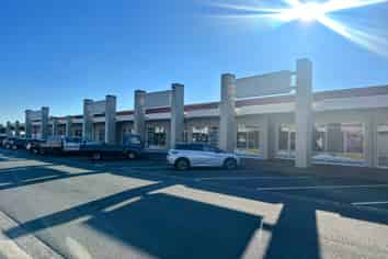 Rare Bulk Retail Opportunity