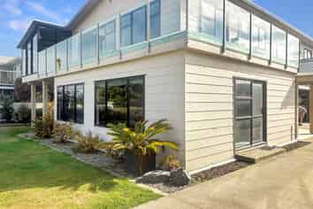11 Hartley street , Foxton Beach