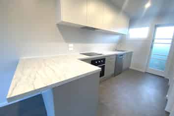 3/493A Devonport Road, Avenues