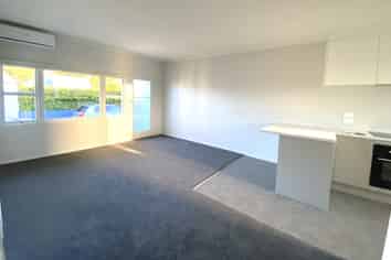 3/493A Devonport Road, Avenues