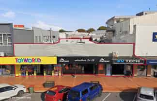 CBD retail investment with diversified income