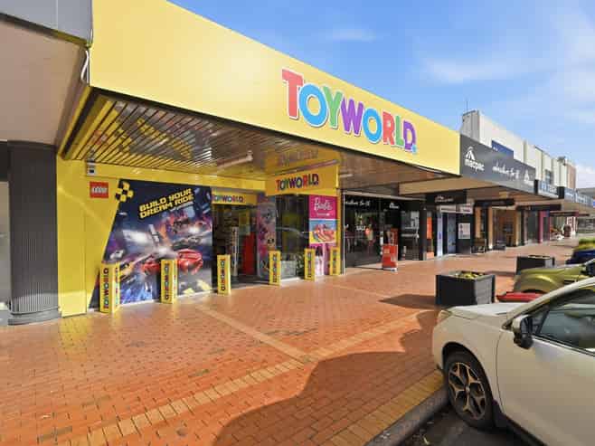 CBD retail investment with diversified income