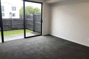2/24 Percy Street, Phillipstown