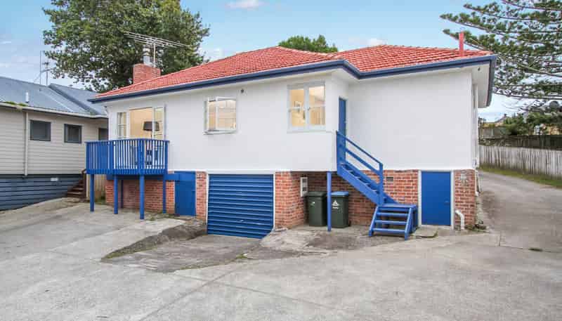 172 White Swan Road, Lynfield