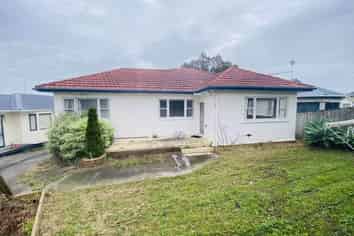 172 White Swan Road, Lynfield
