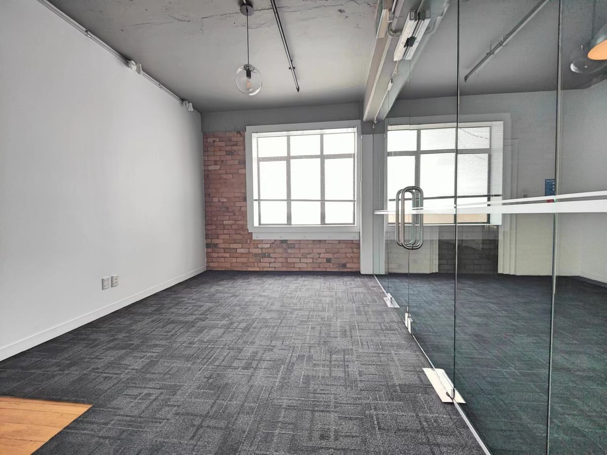 Newmarket Modern Character Office - 235sqm - Mehr