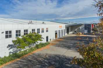 Premium Hornby Industrial – Vacant Possession
