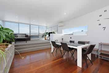 4/220 Jackson Street, Petone