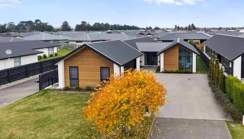 10 Redhaven Rise, Netherby