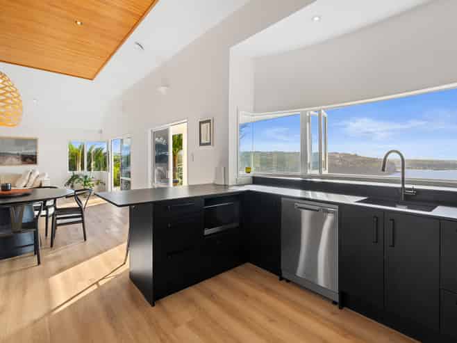 95 Tiri Road, Tindalls Beach