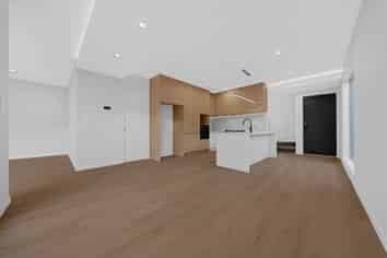 13C Liam Place, Half Moon Bay
