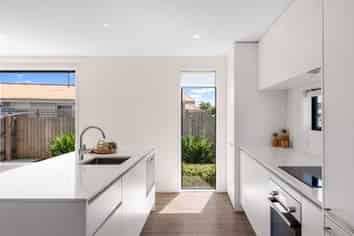 1/45 Division Street, Riccarton