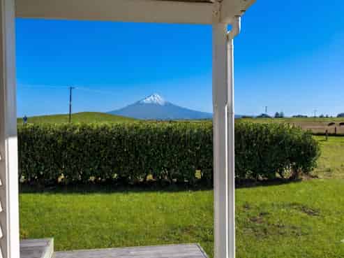 5321 Mountain Road, Eltham