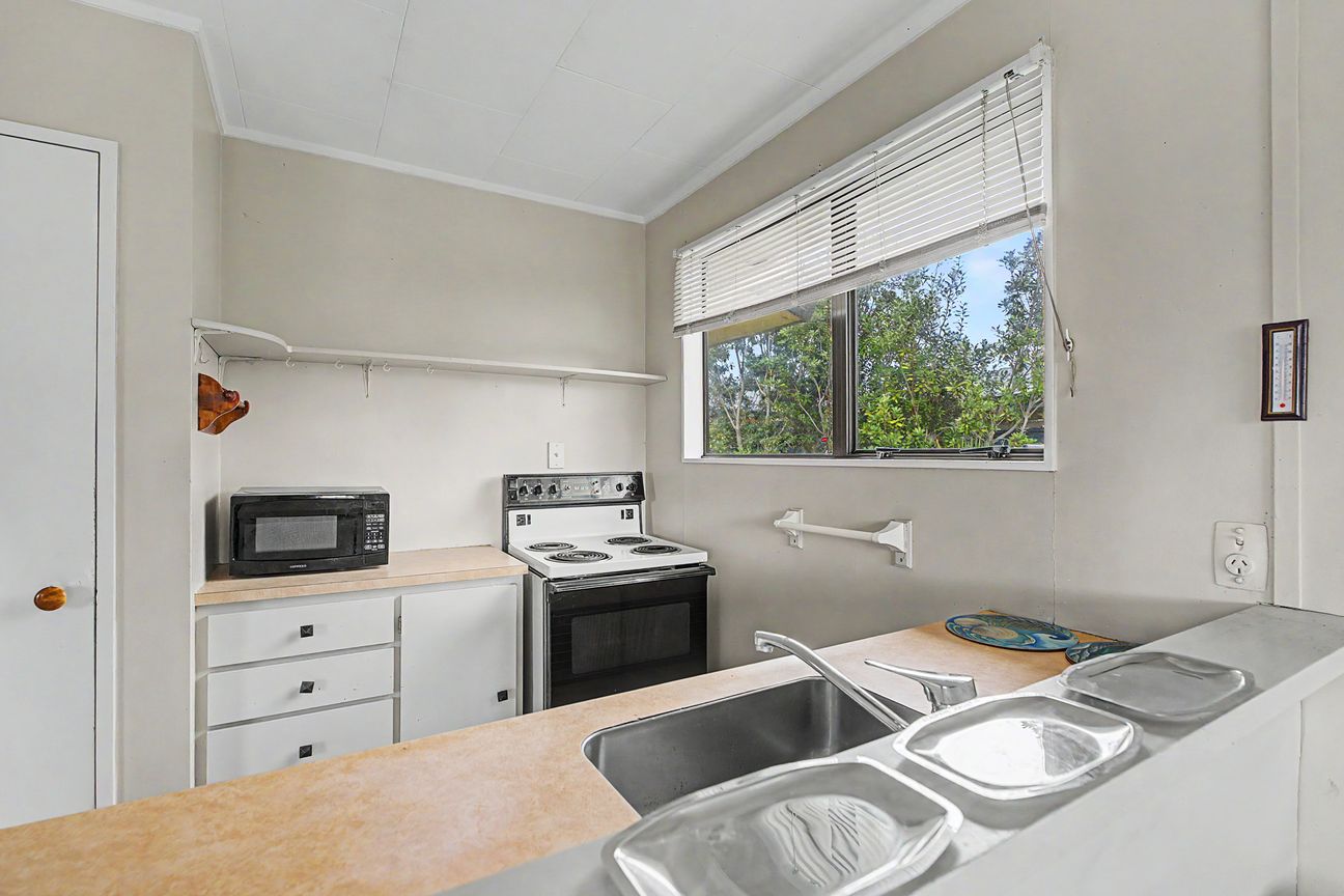 PRICE JUST REDUCED! – pohled 6