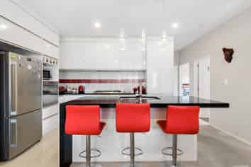 43  Castlederg Drive, Flat Bush