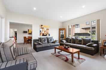 43  Castlederg Drive, Flat Bush